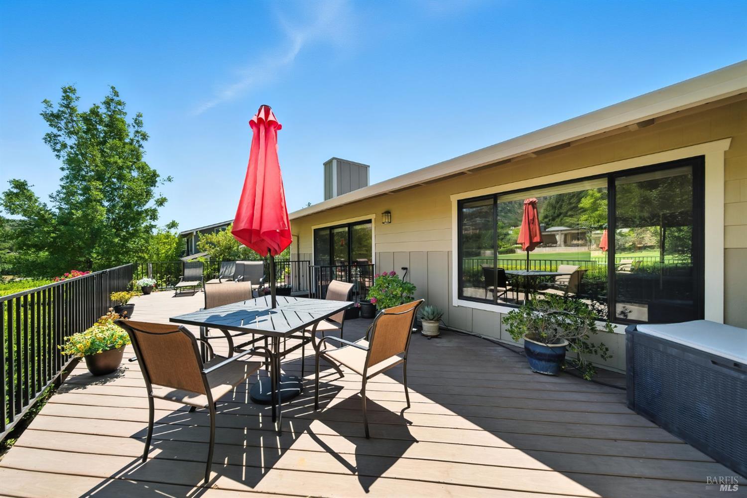 873 Oak Leaf Way