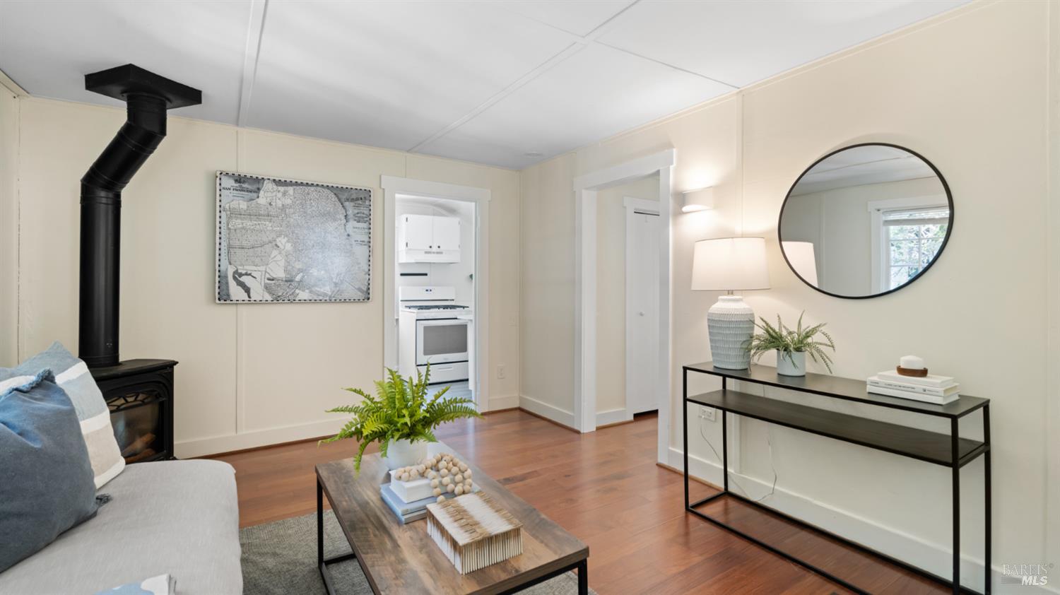 405 Redwood Rd