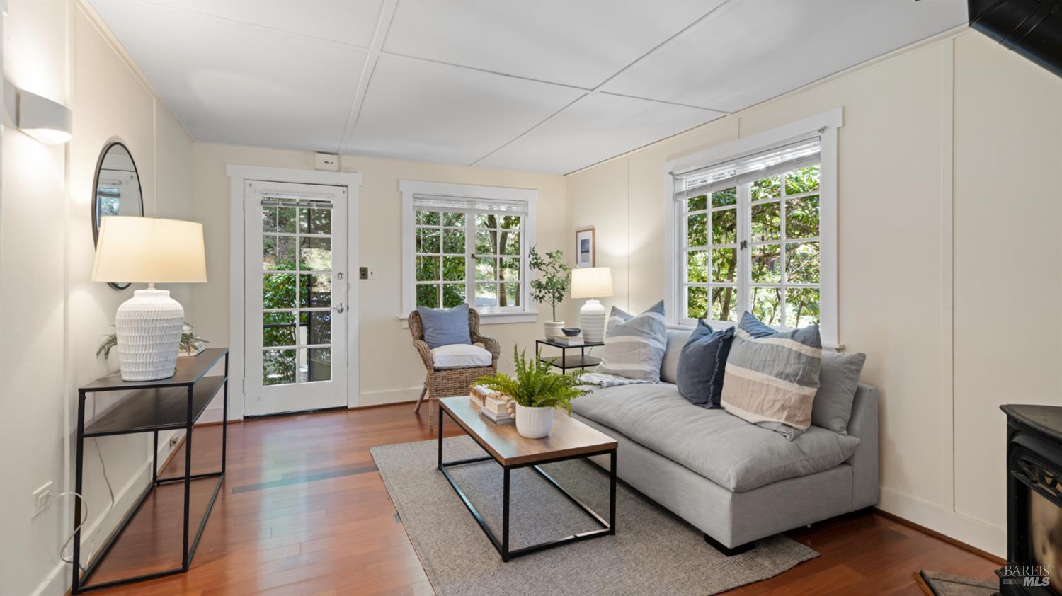 405 Redwood Rd