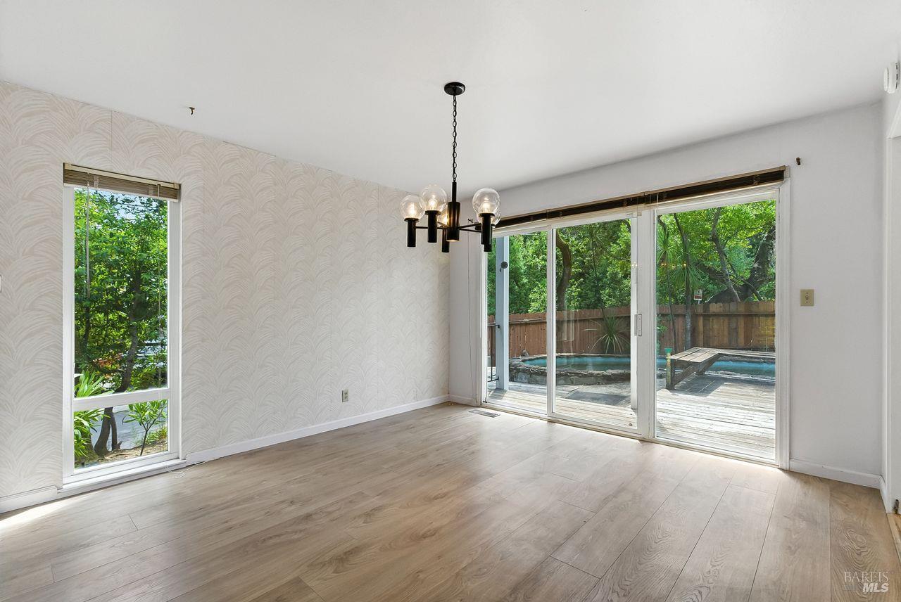 144 laurel Dr