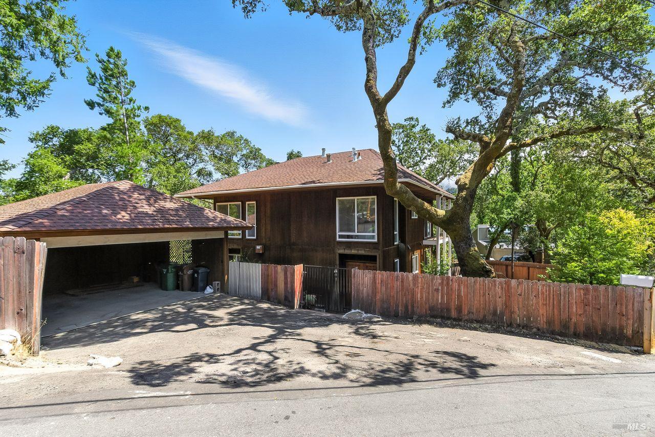 144 laurel Dr