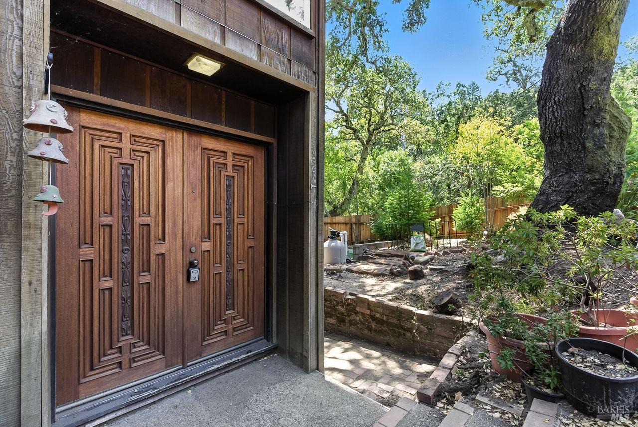 144 laurel Dr