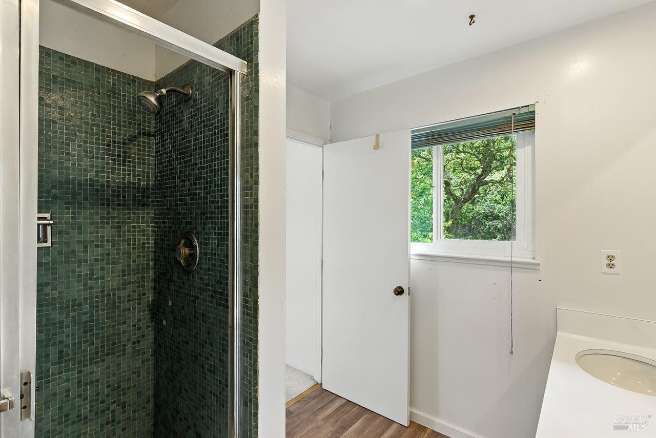 144 laurel Dr
