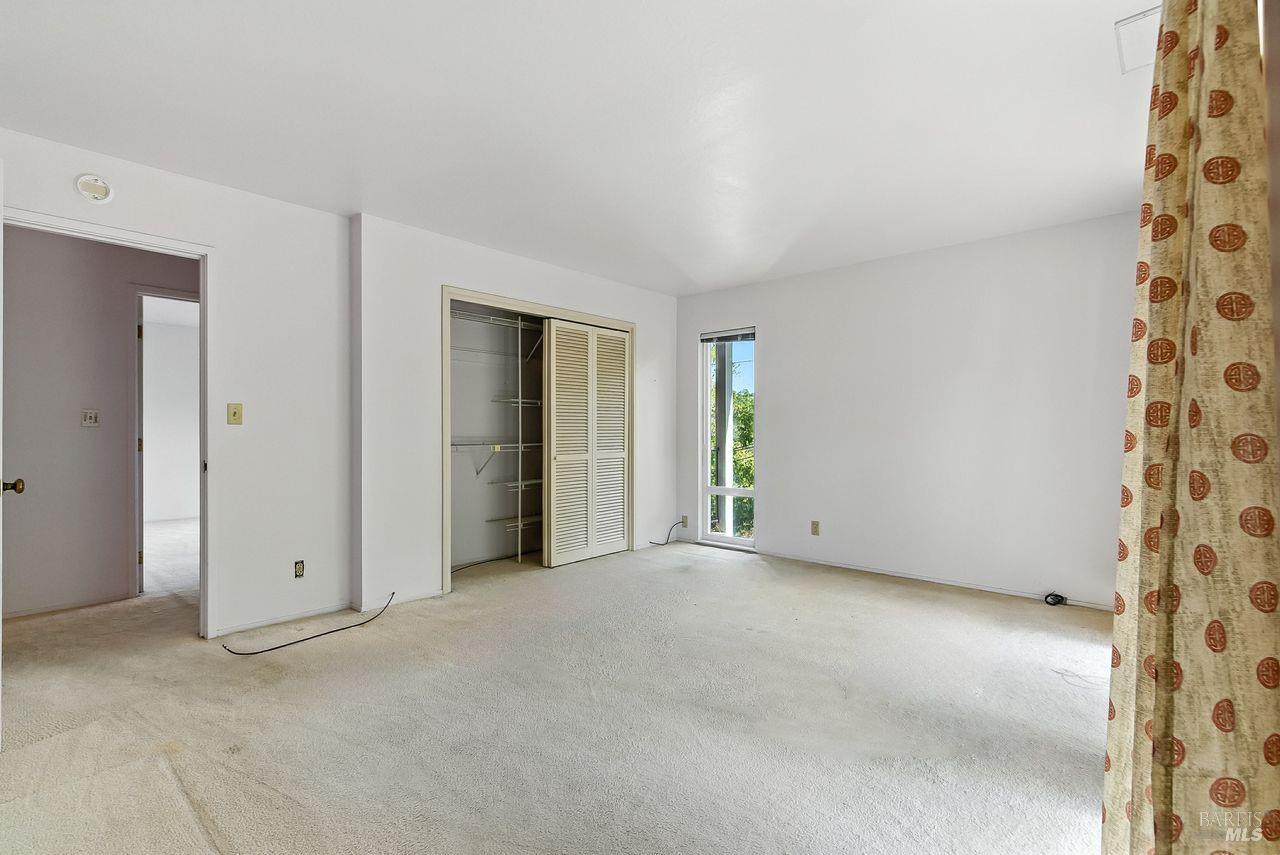 144 laurel Dr