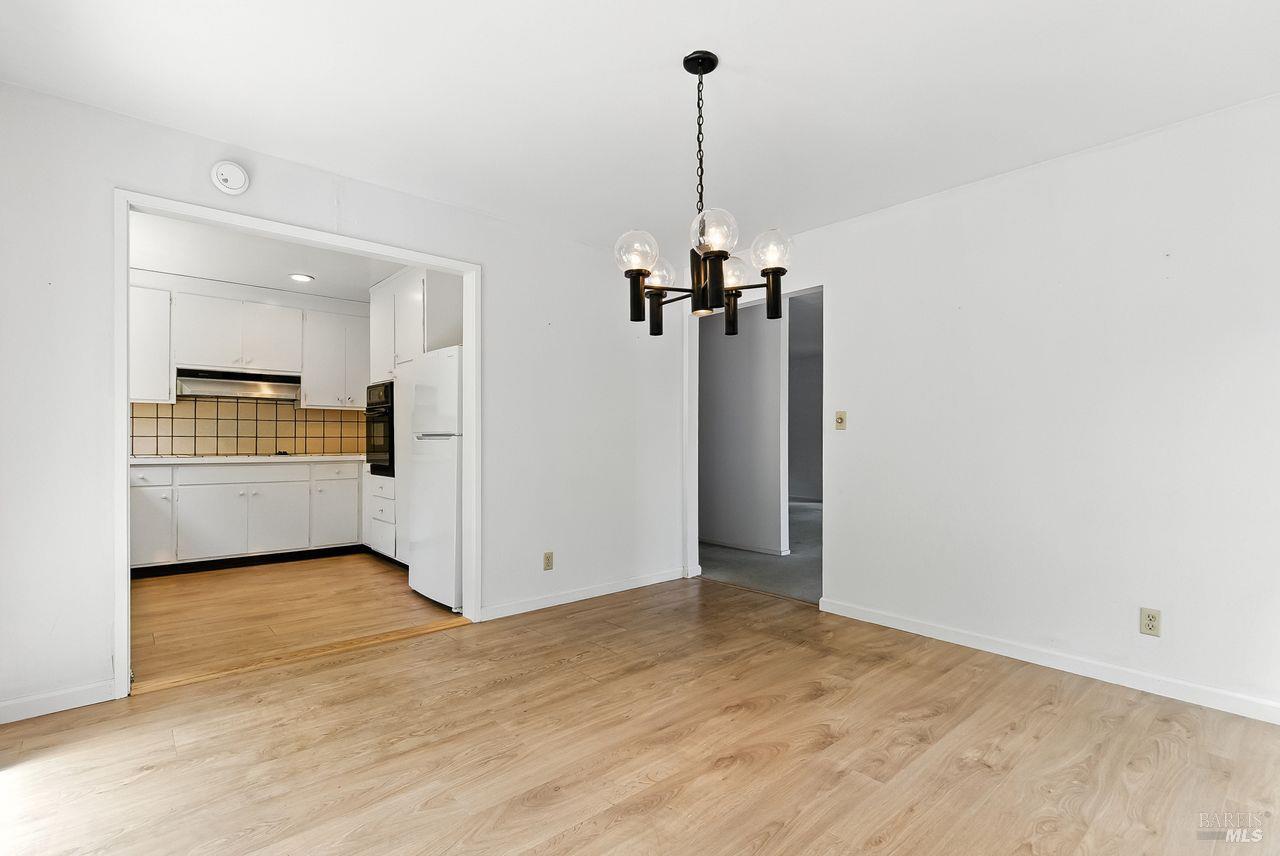 144 laurel Dr