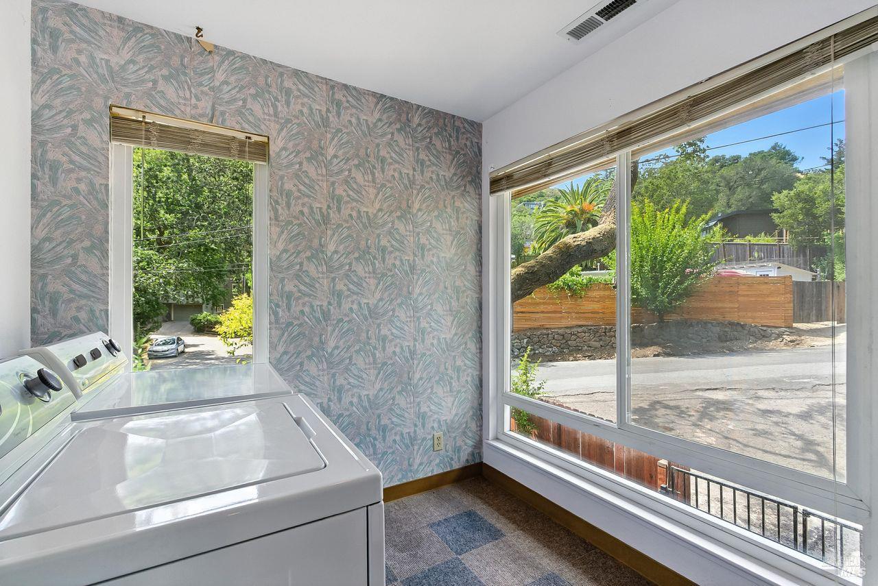144 laurel Dr