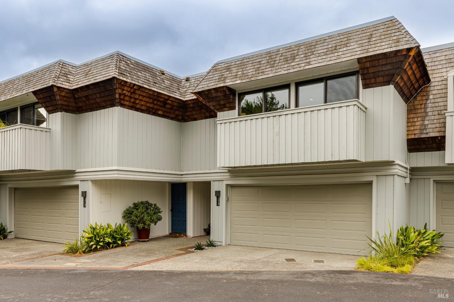 175 Knollwood Dr