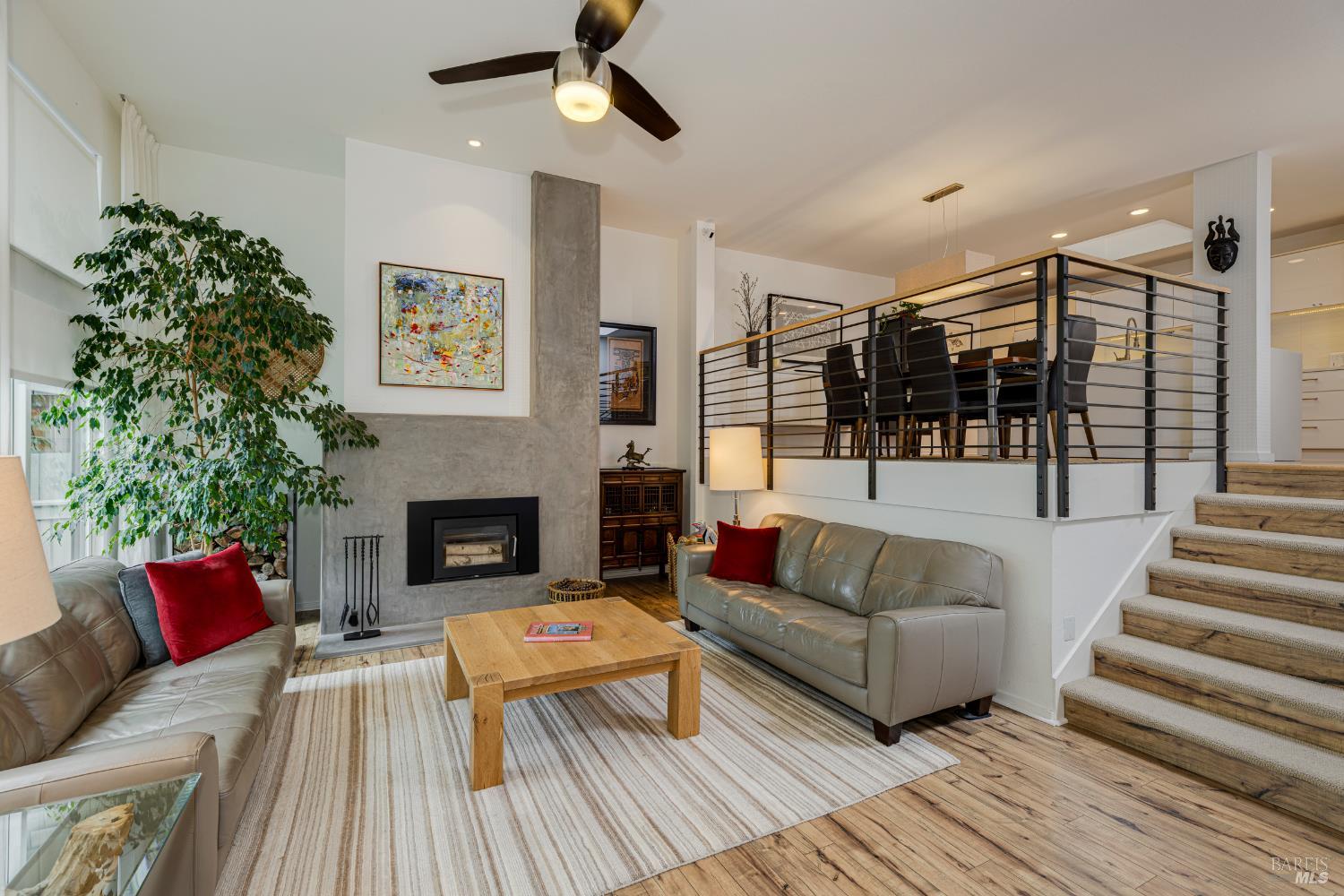 175 Knollwood Dr