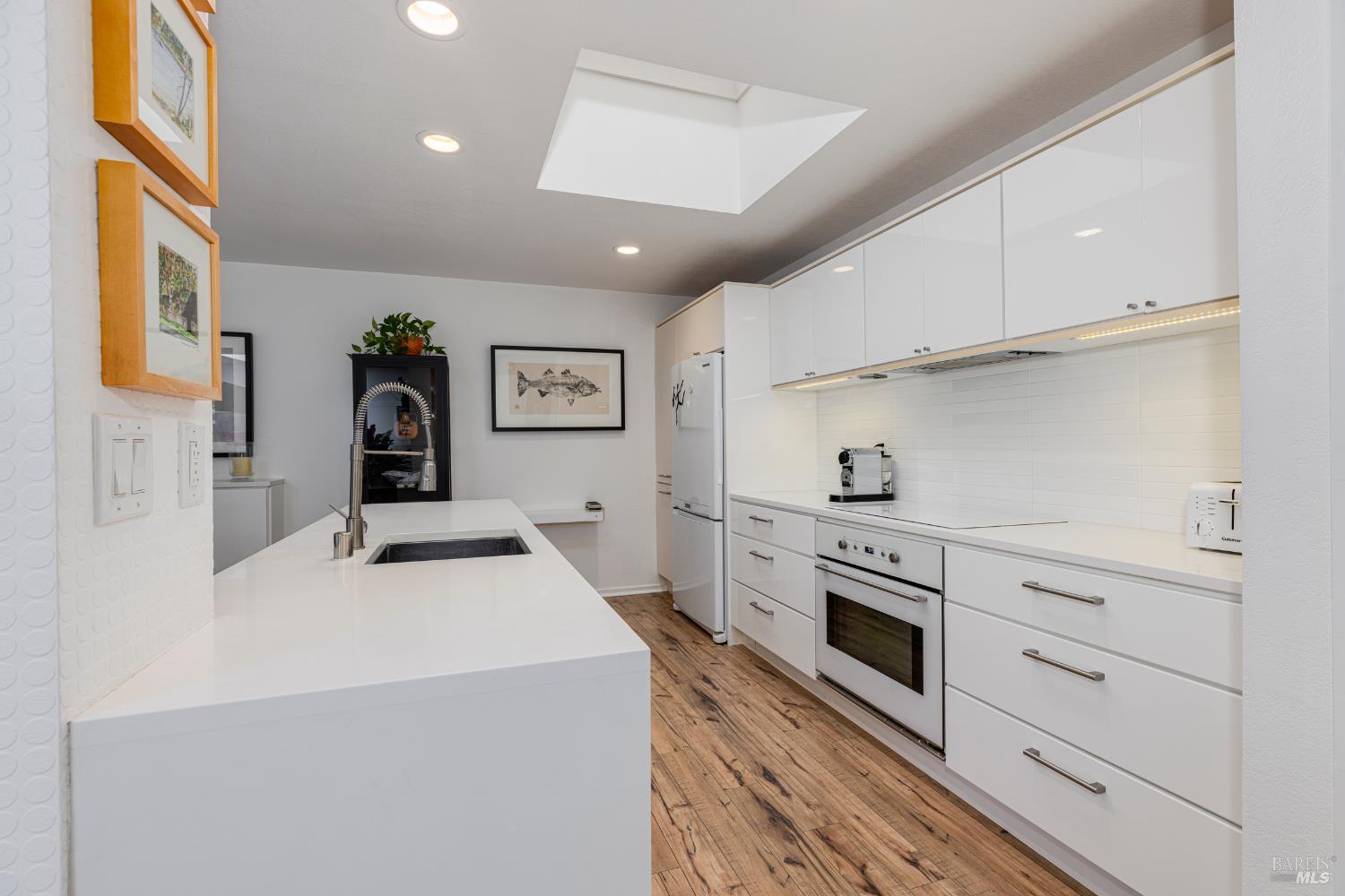 175 Knollwood Dr