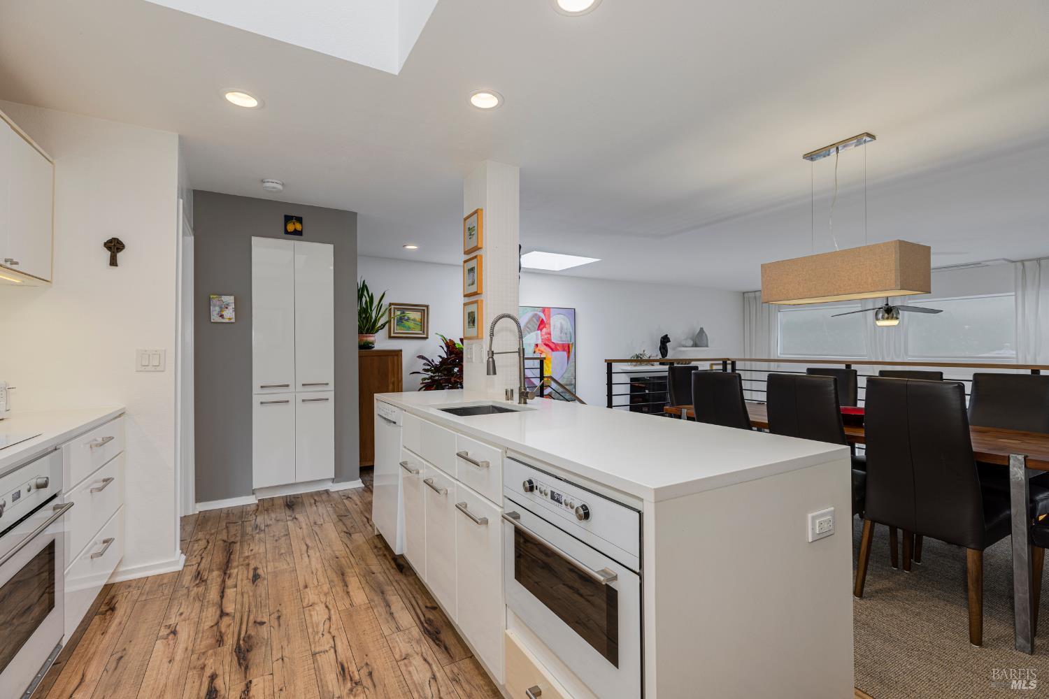 175 Knollwood Dr