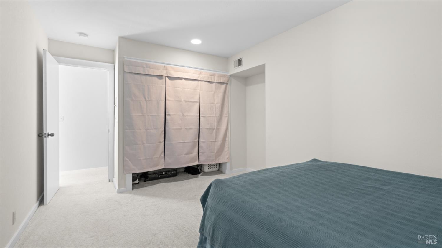 124 Professional Center Pkwy