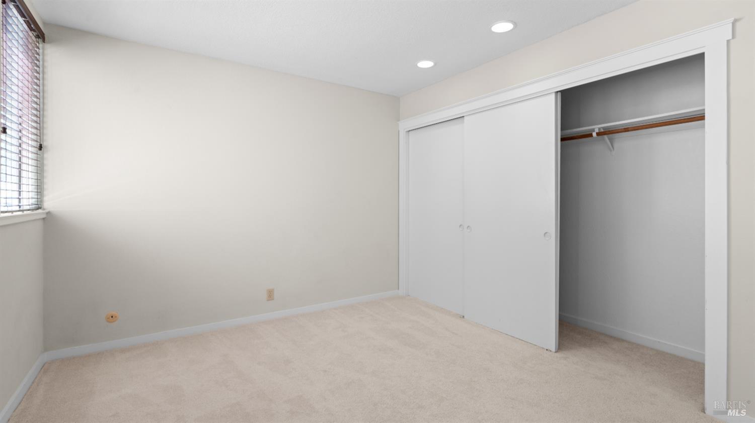 124 Professional Center Pkwy