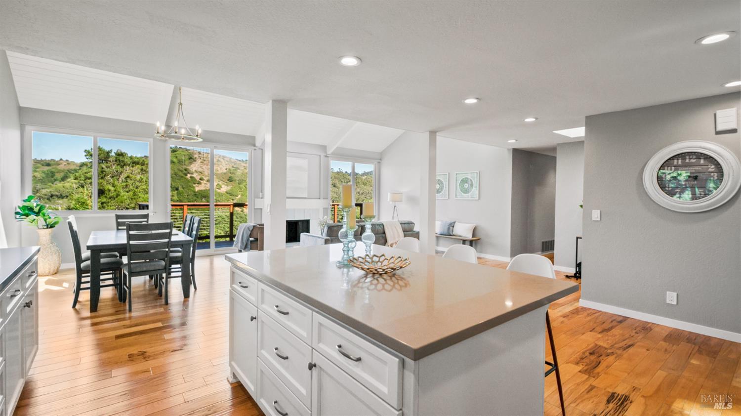 368 Carrera Dr