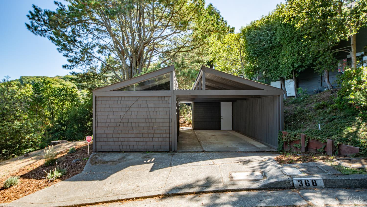 368 Carrera Dr