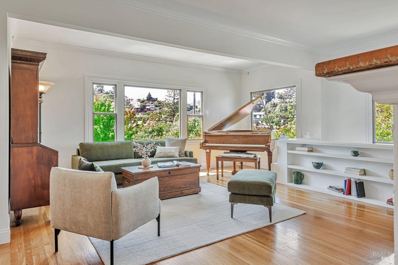 405 Oakdale Ave