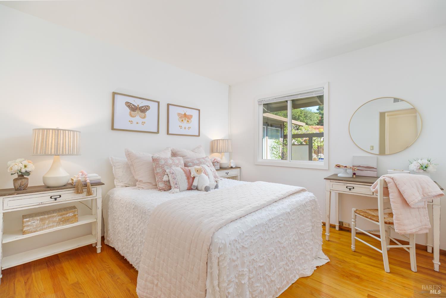 92 Upper Oak Dr