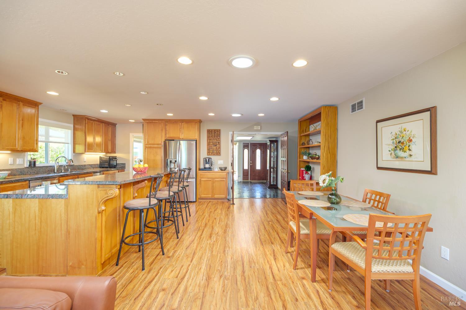 92 Upper Oak Dr