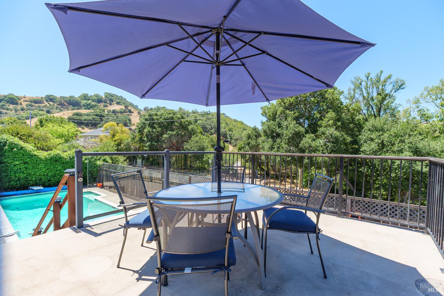 92 Upper Oak Dr