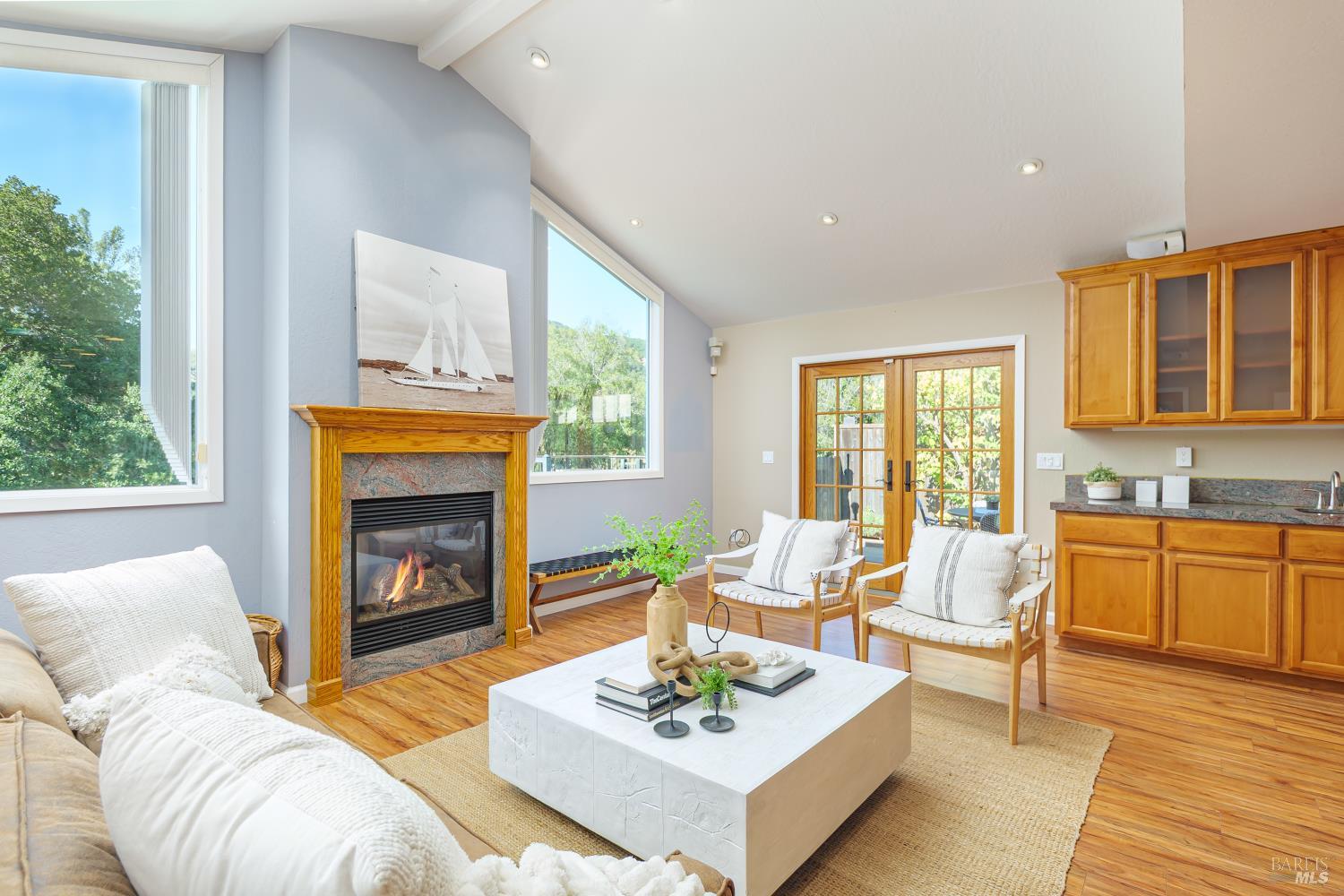 92 Upper Oak Dr