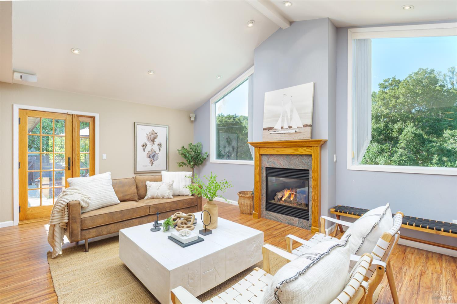 92 Upper Oak Dr
