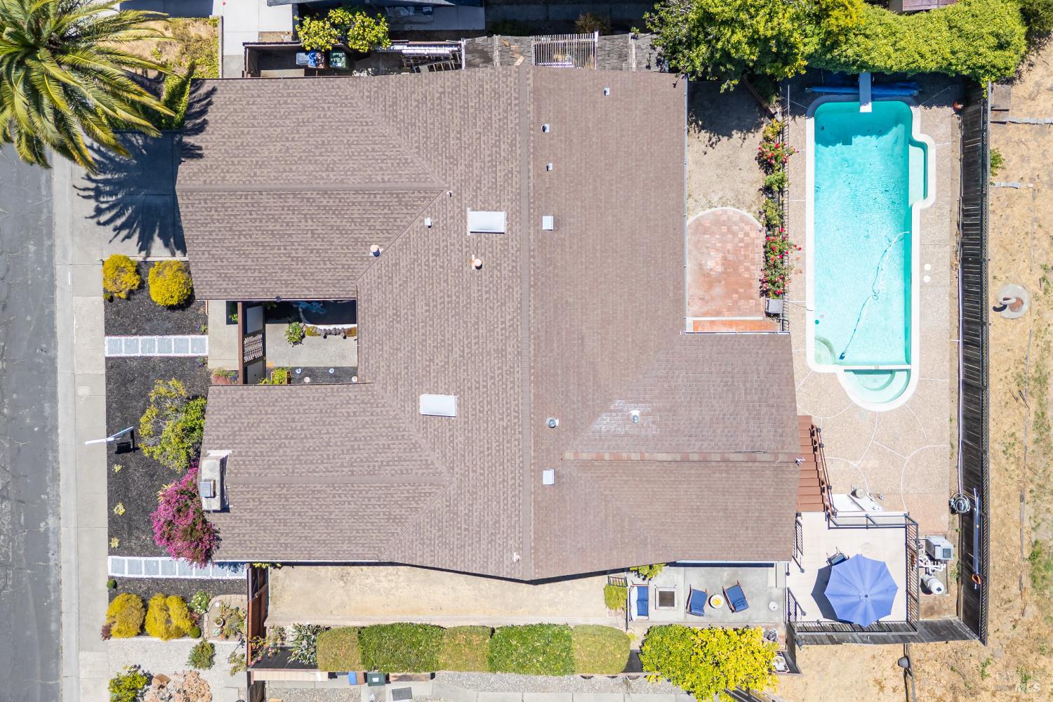 92 Upper Oak Dr
