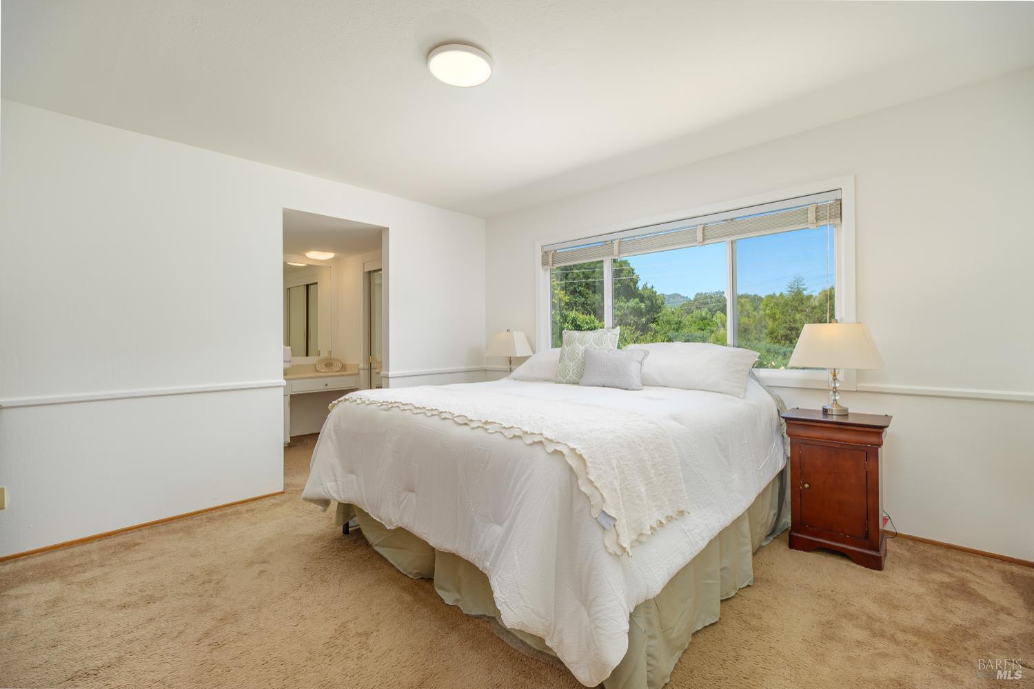 92 Upper Oak Dr