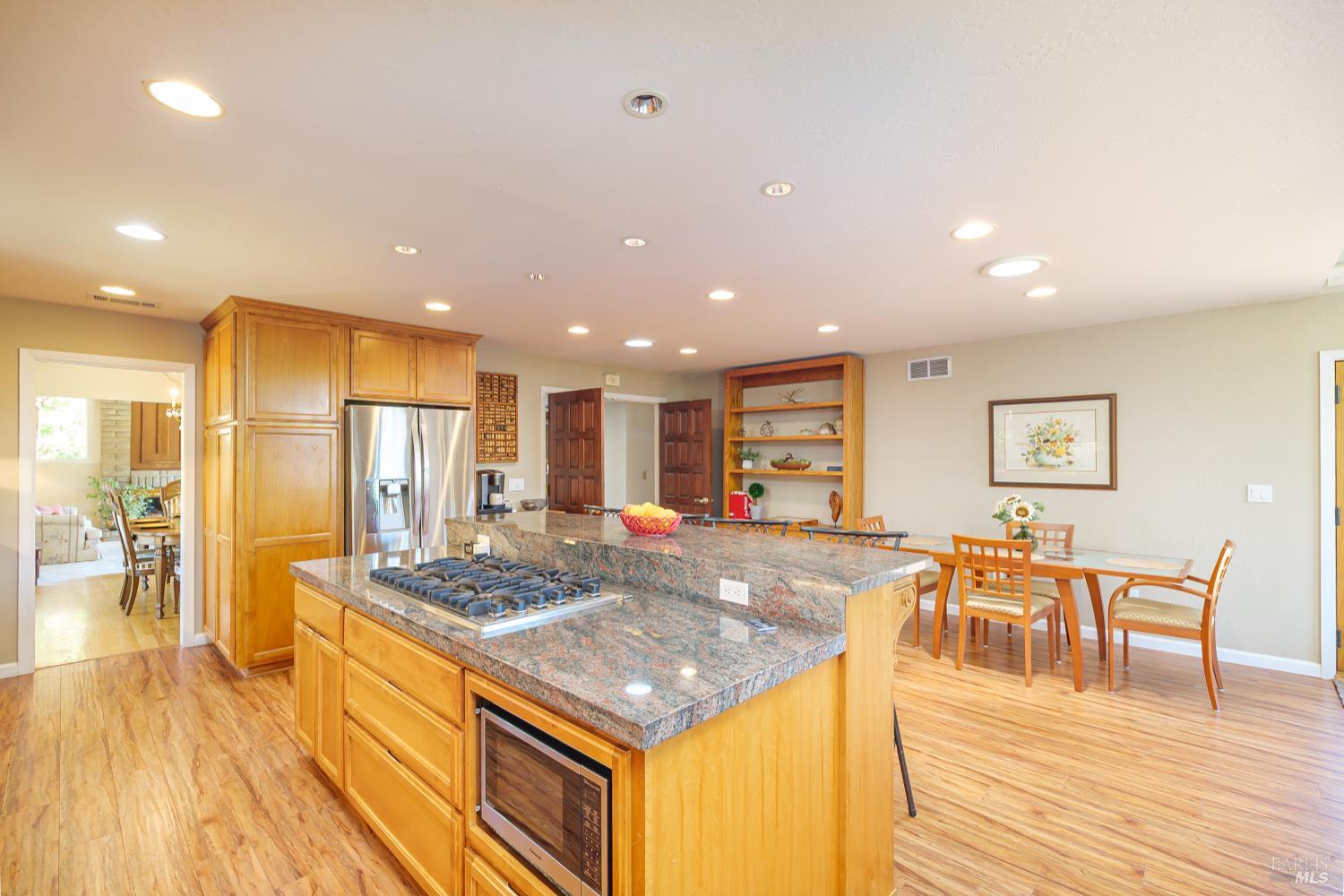 92 Upper Oak Dr