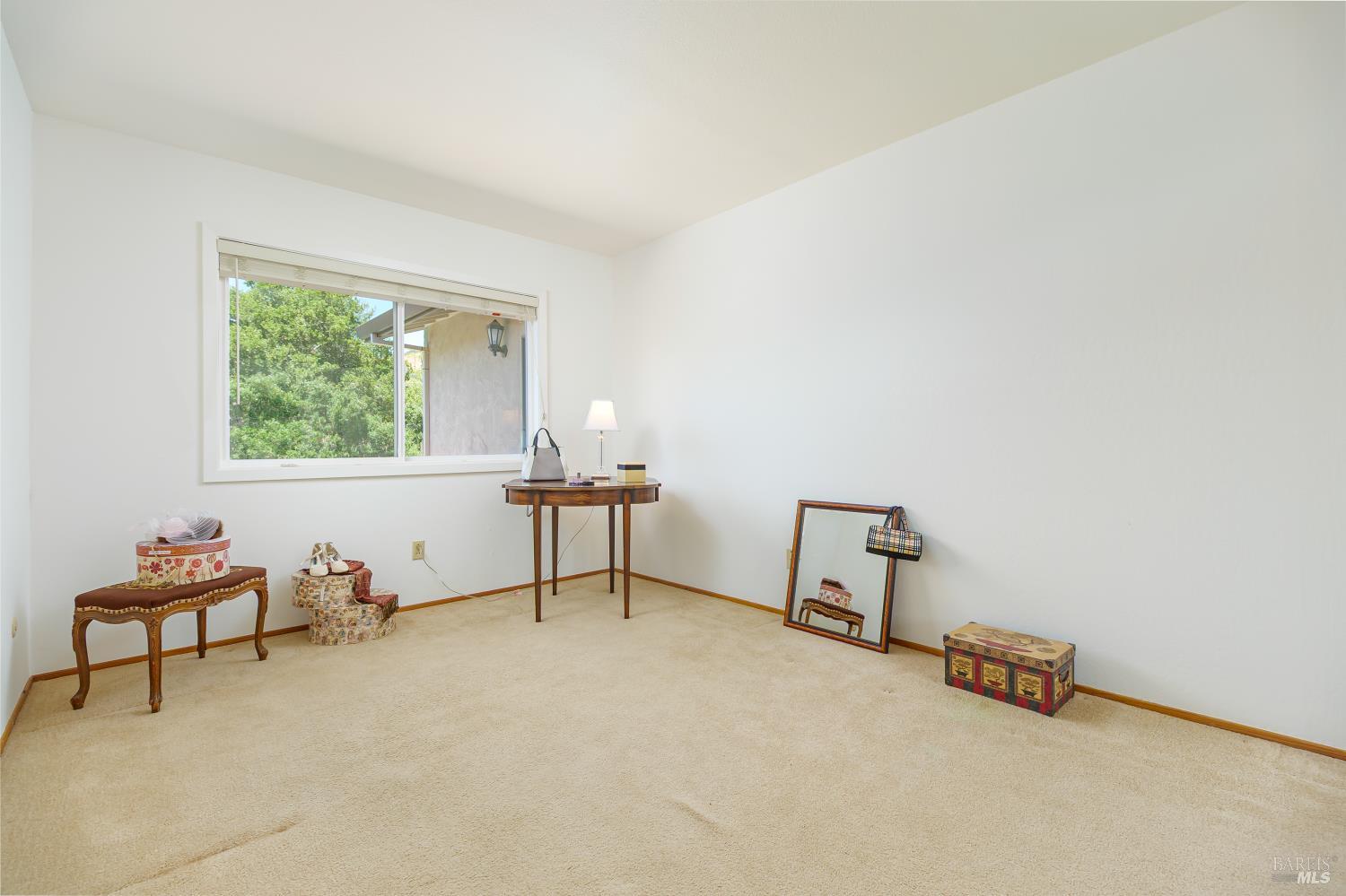 92 Upper Oak Dr