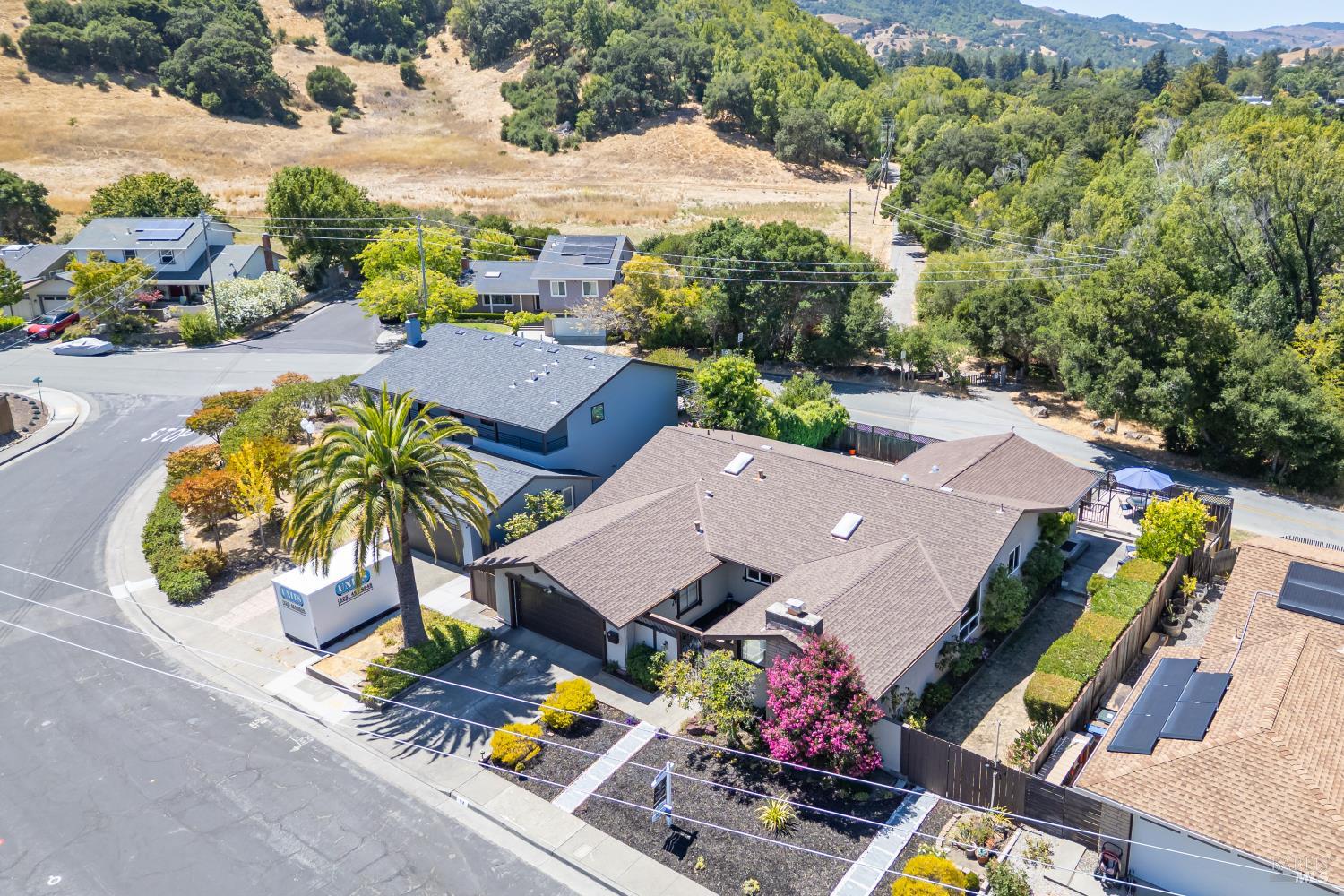 92 Upper Oak Dr