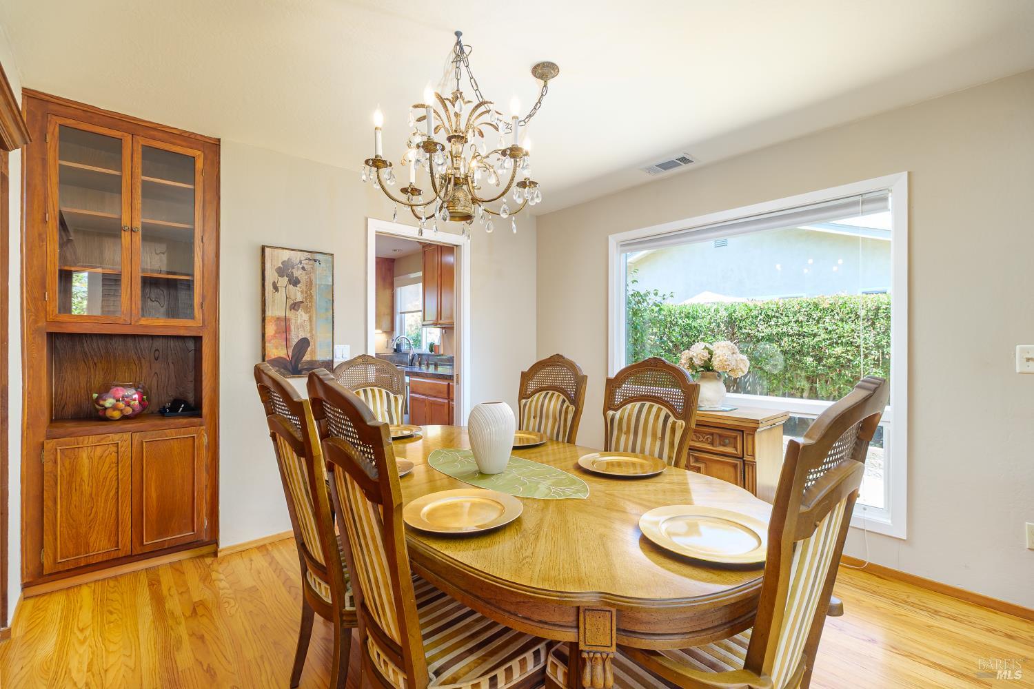 92 Upper Oak Dr