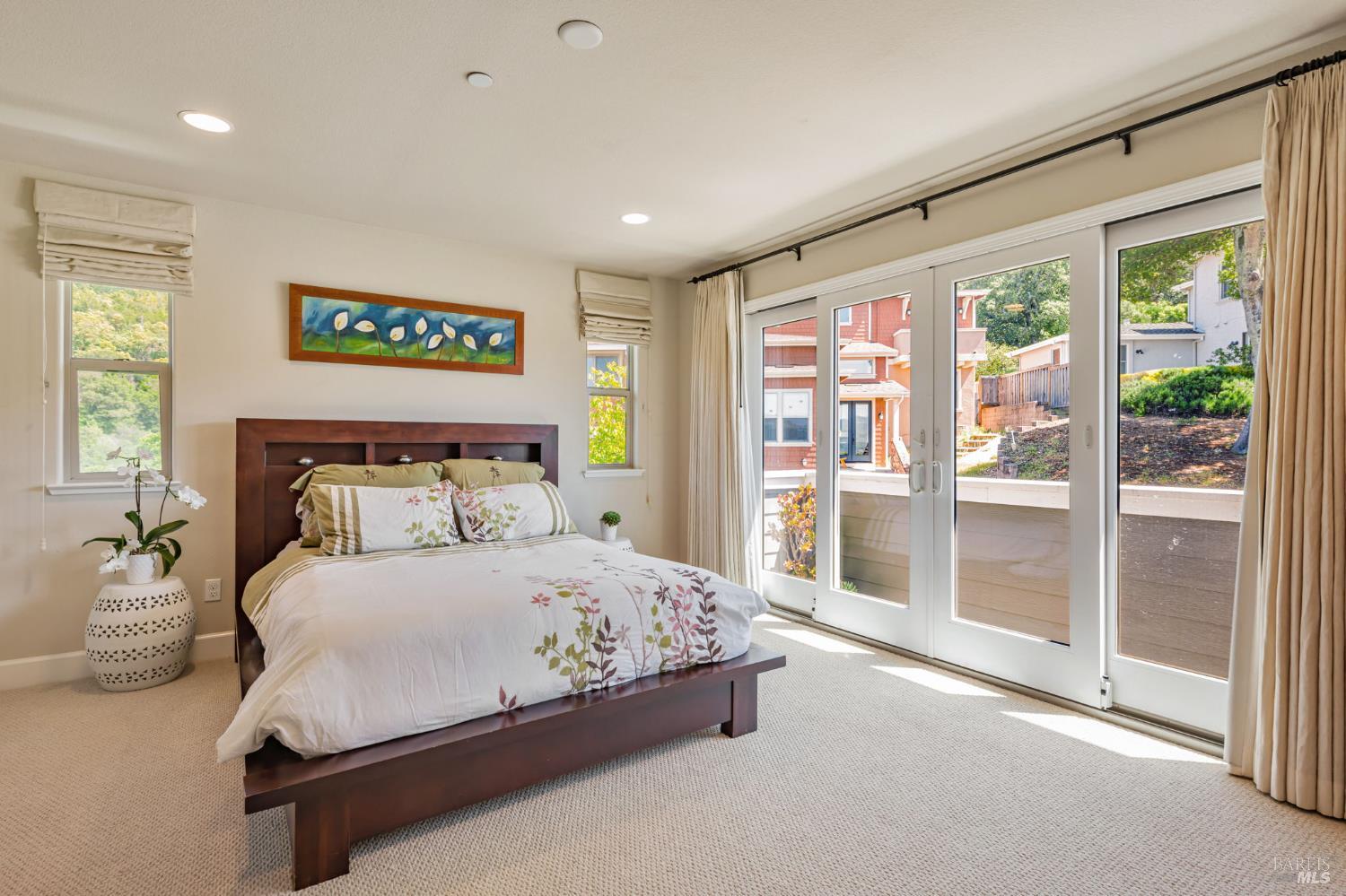 11 Edgehill Way