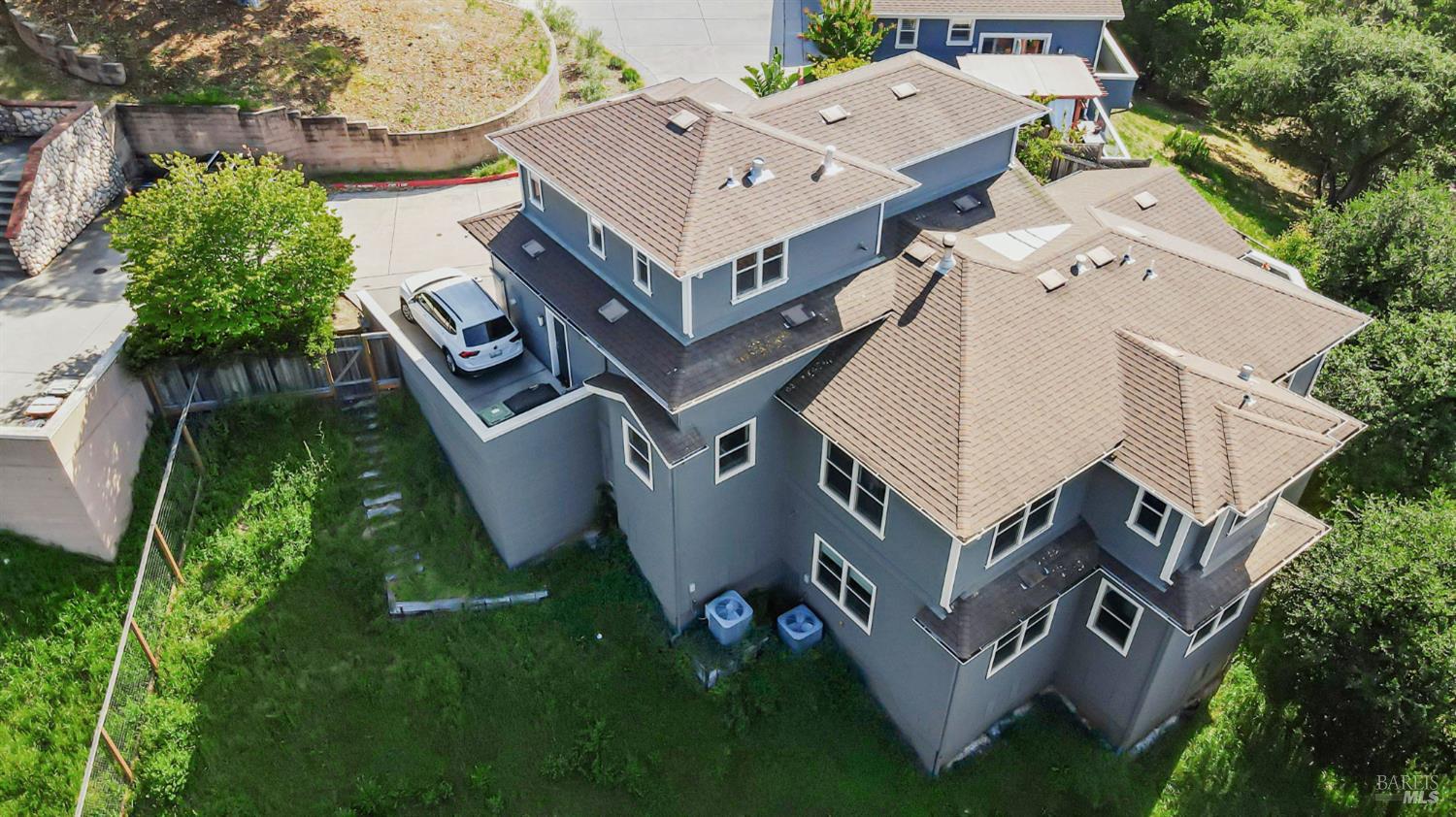 11 Edgehill Way