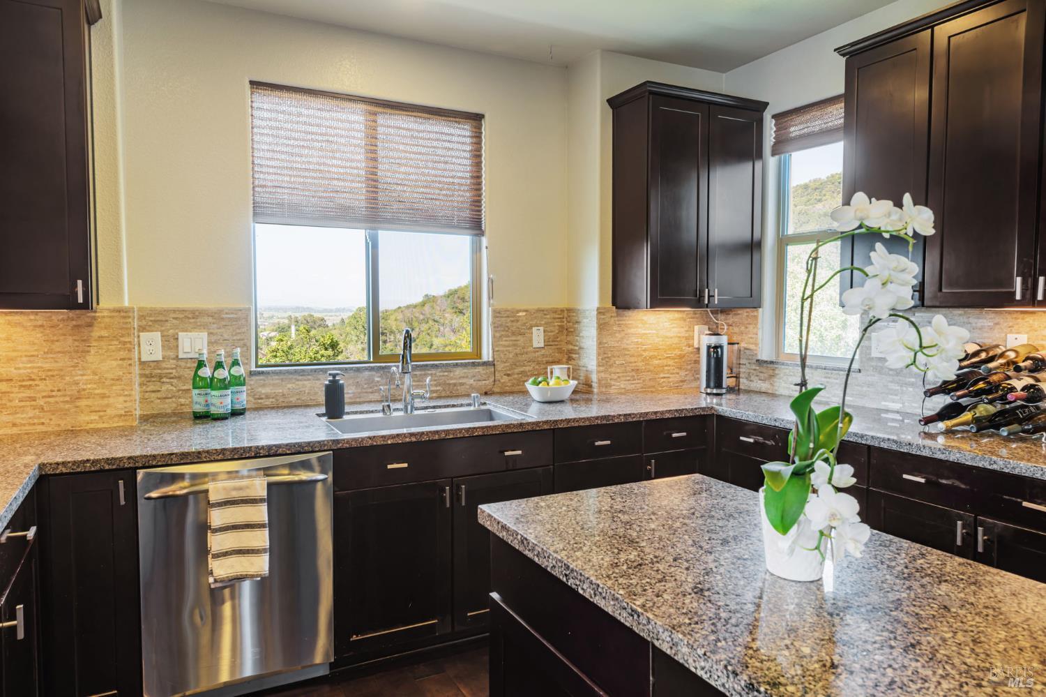 11 Edgehill Way