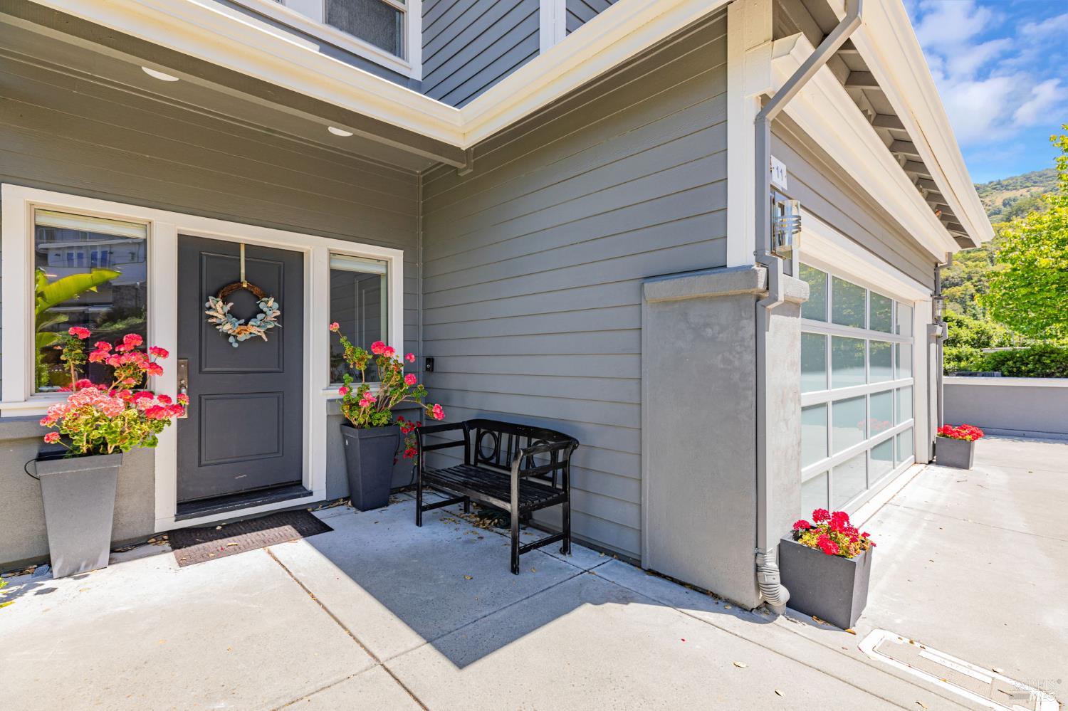 11 Edgehill Way