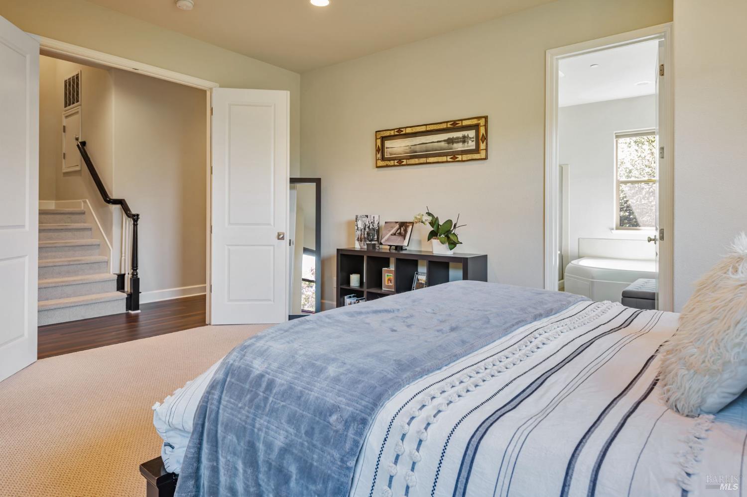 11 Edgehill Way