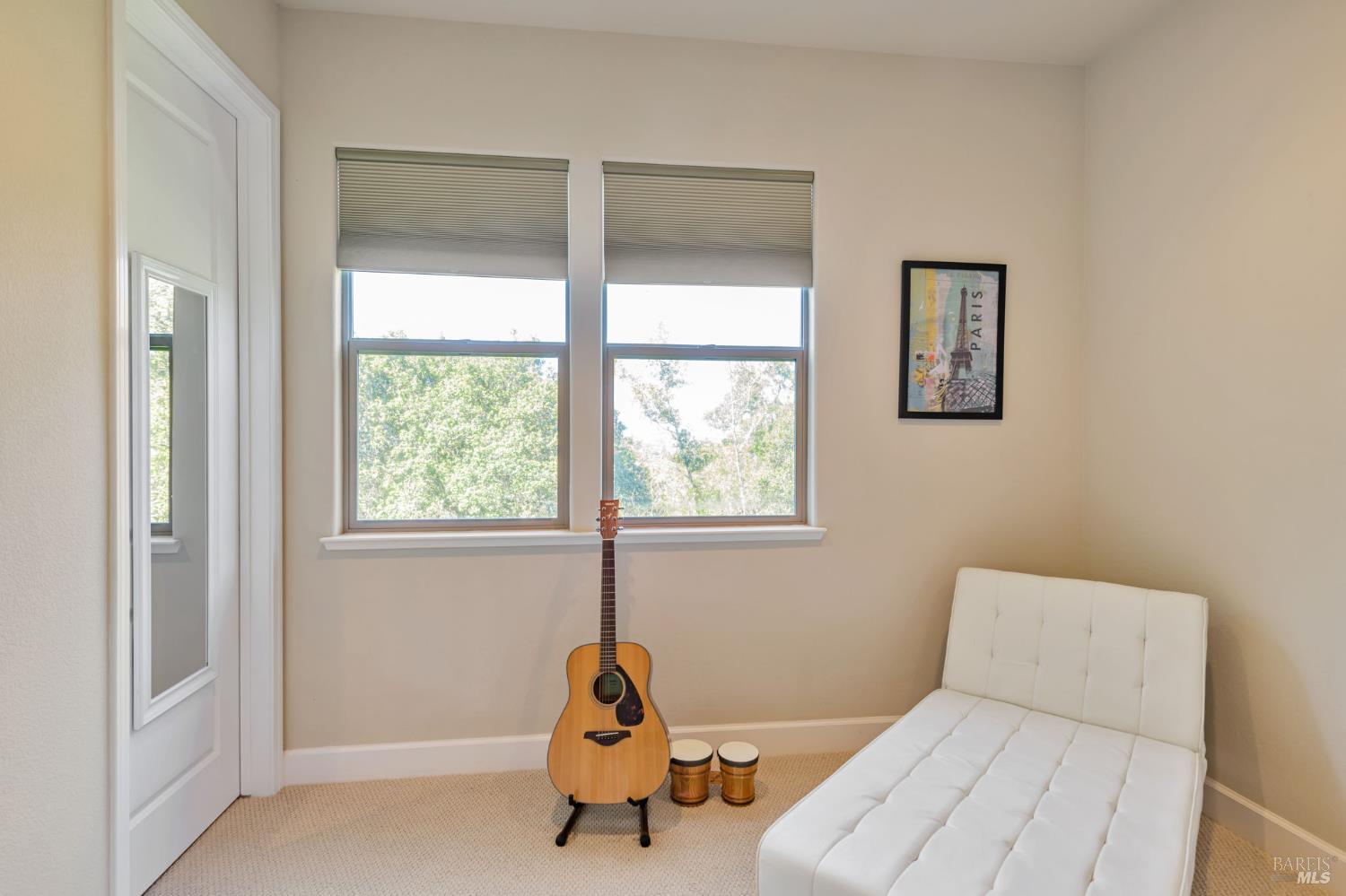 11 Edgehill Way
