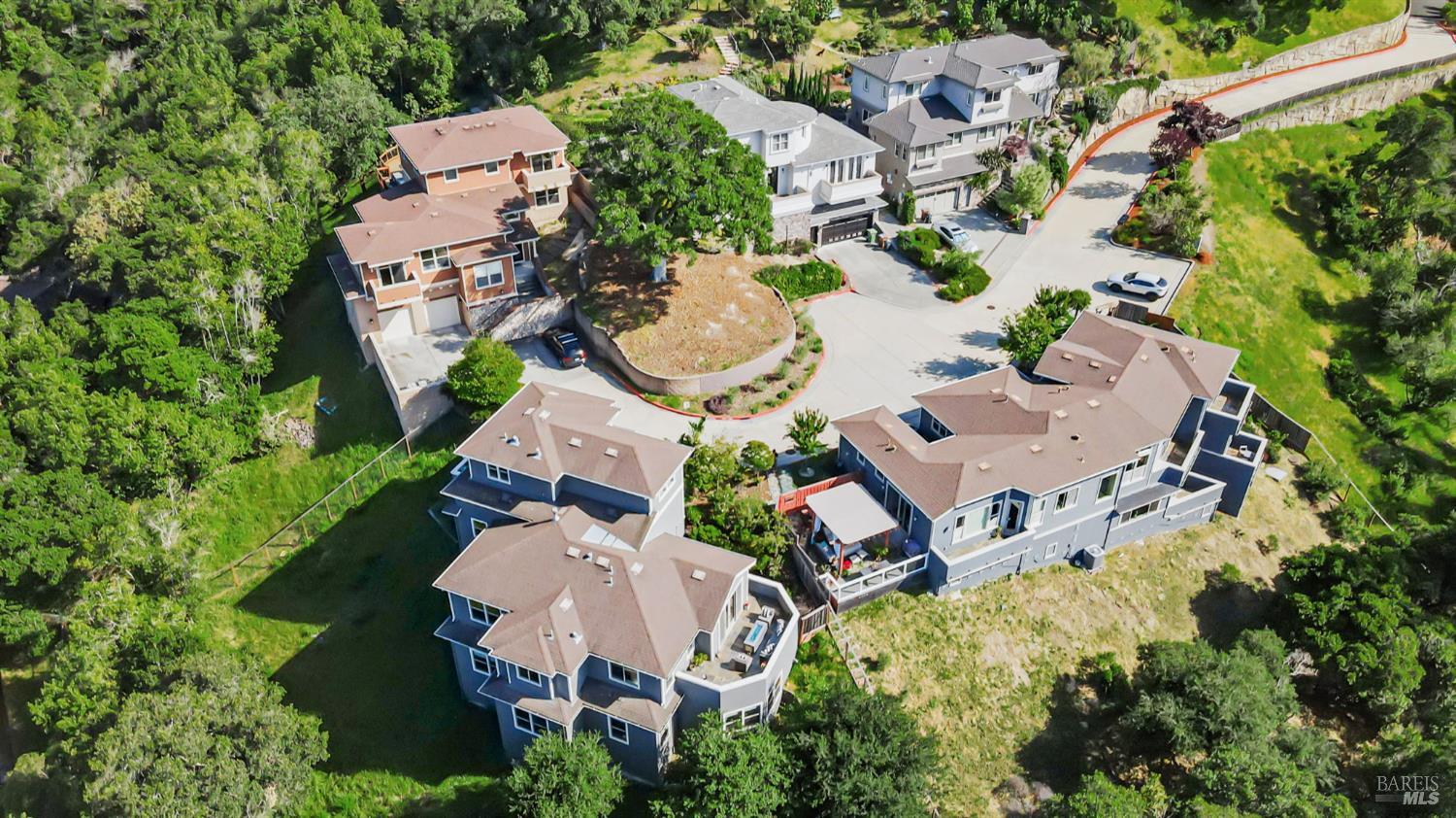 11 Edgehill Way