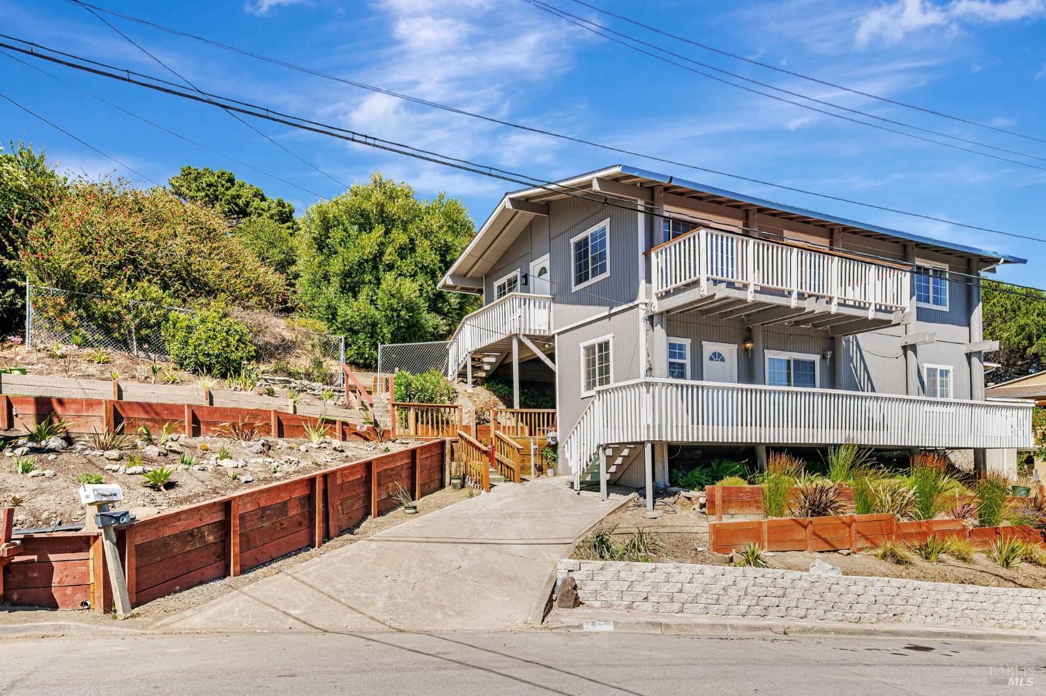 55 Park Cir