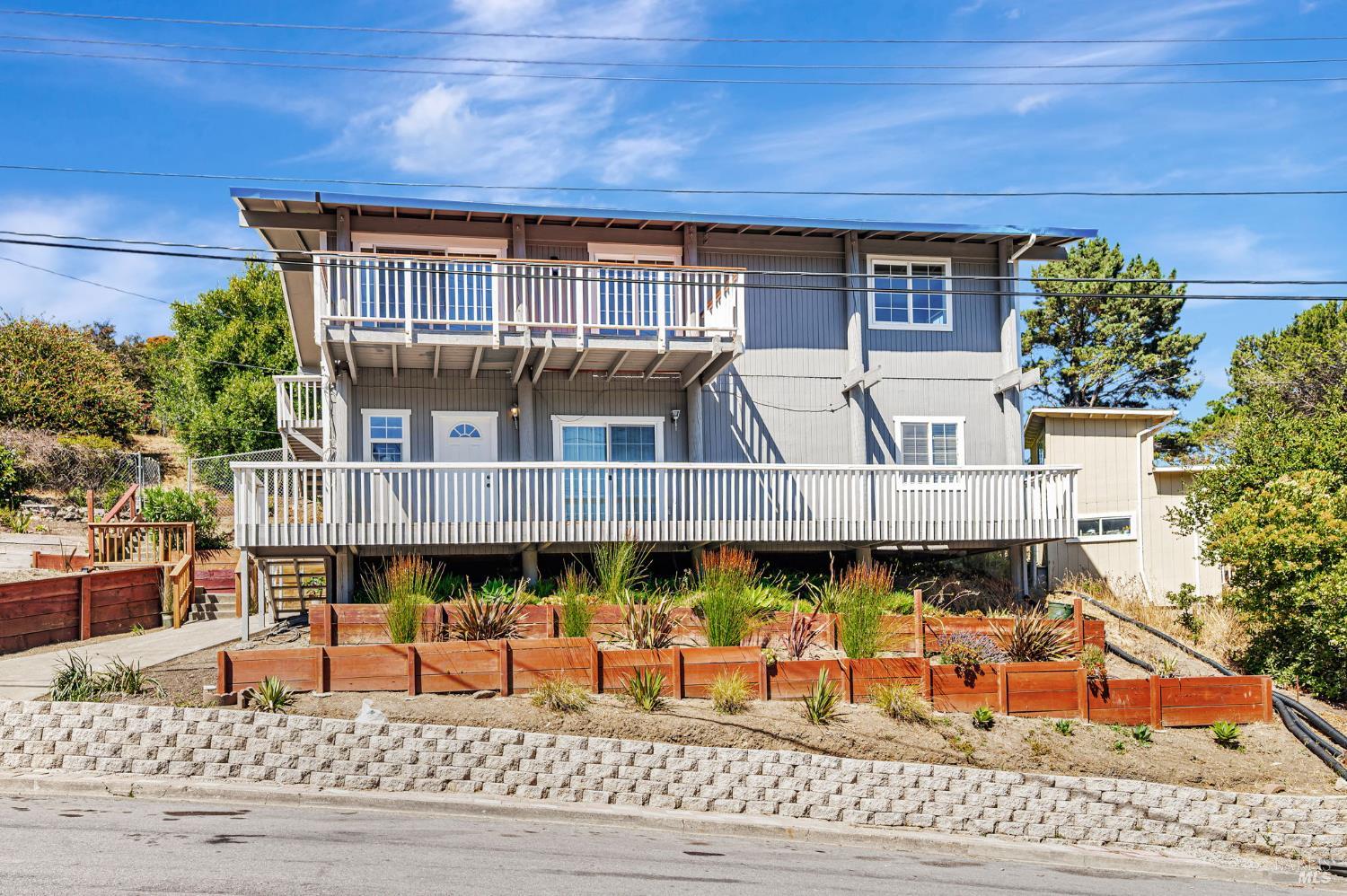 55 Park Cir
