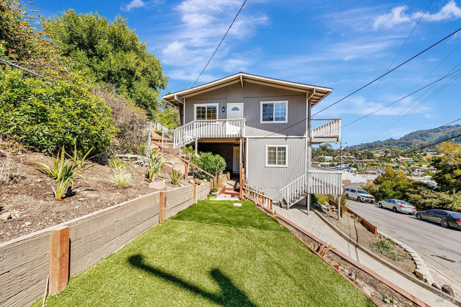 55 Park Cir