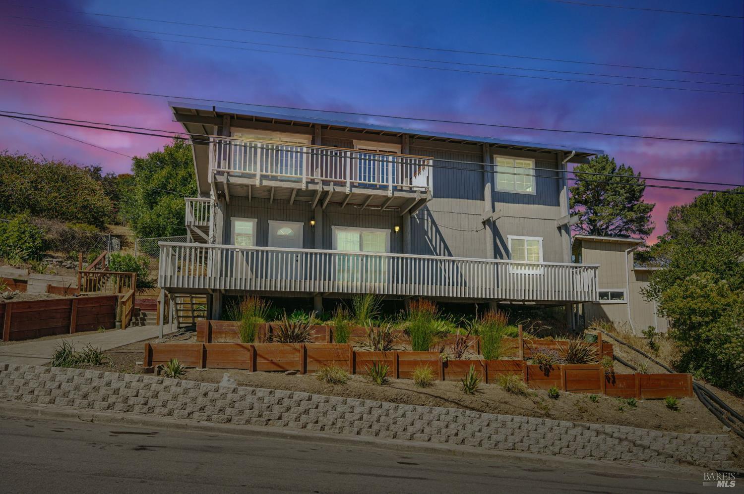 55 Park Cir