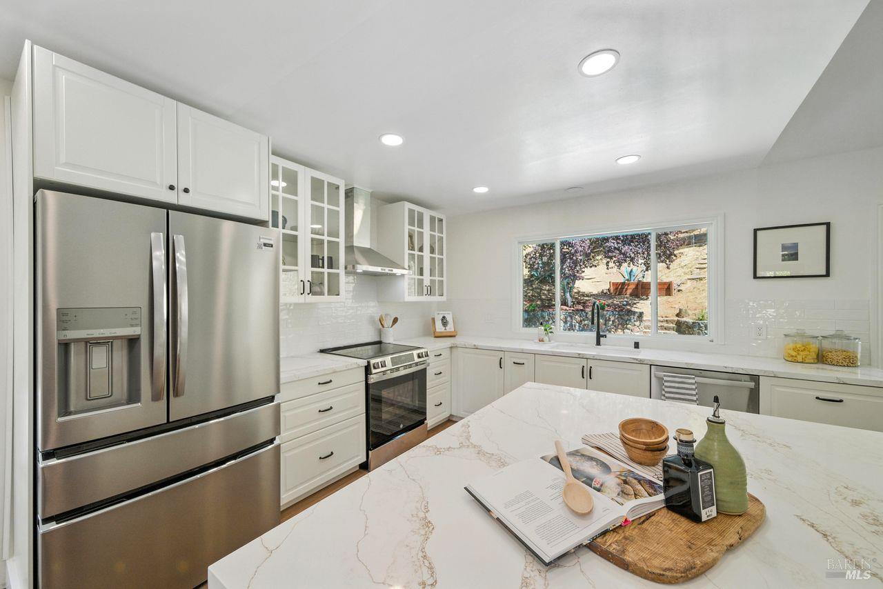 1706 Las Gallinas Ave