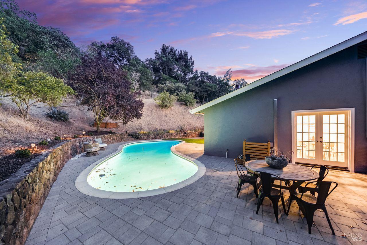 1706 Las Gallinas Ave