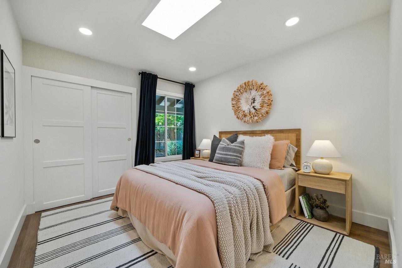 1706 Las Gallinas Ave