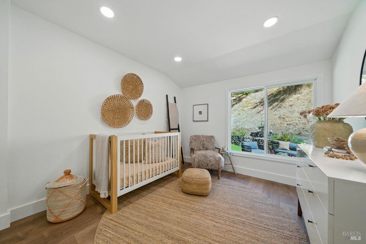 1706 Las Gallinas Ave