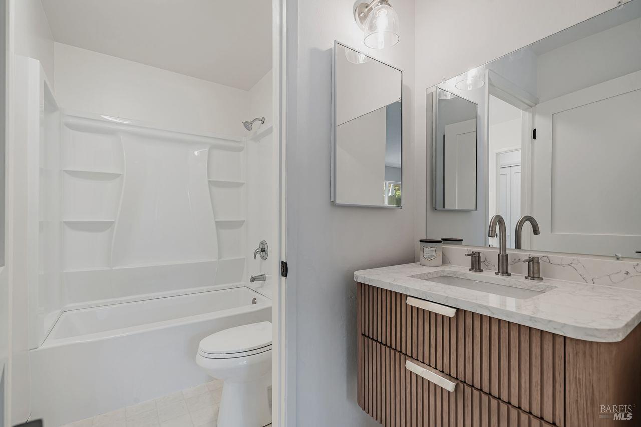 1267 Valley Oak Ct #F