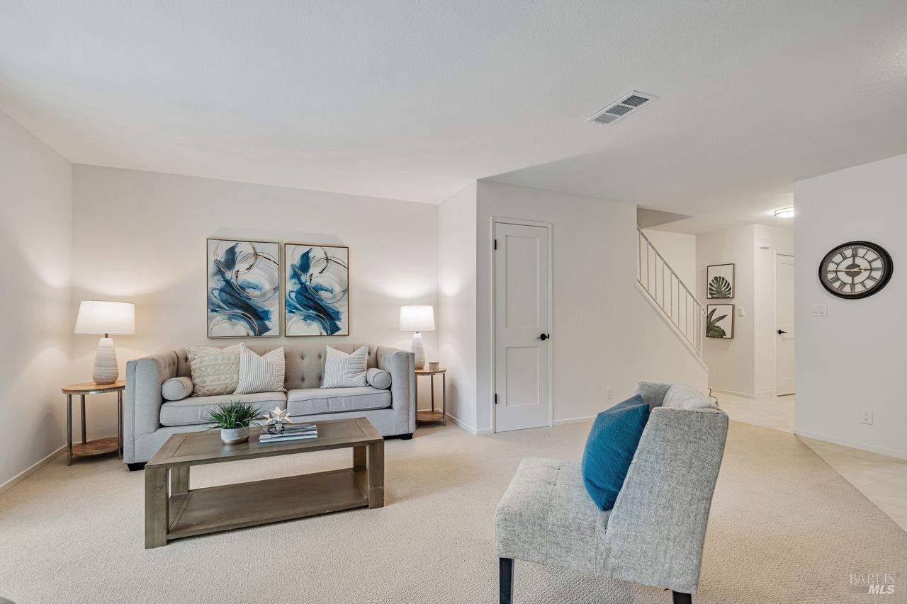 1267 Valley Oak Ct #F