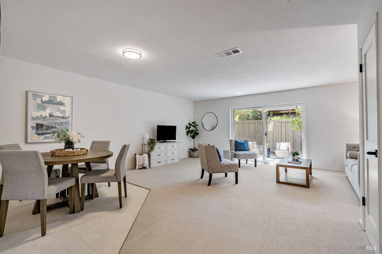 1267 Valley Oak Ct #F