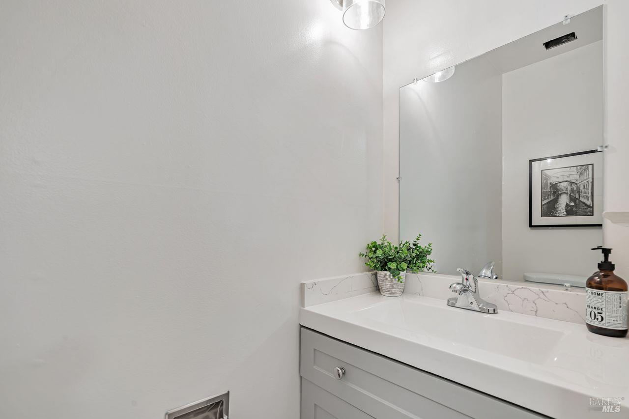 1267 Valley Oak Ct #F