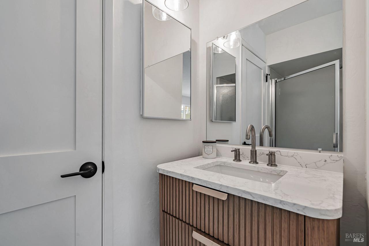 1267 Valley Oak Ct #F